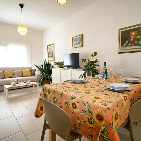 Semesterbostad Casa Marco Torre Grande